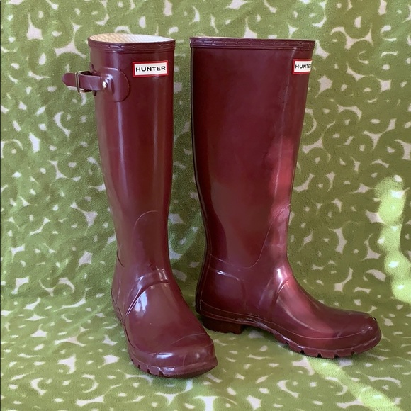 maroon hunter rain boots